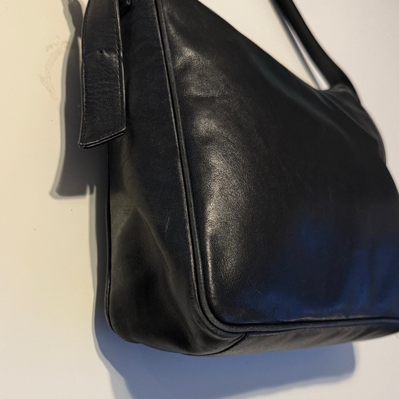 By Paloma Picasso , Elegant Black Leather Shoulder Bag - Picture 3 of 16